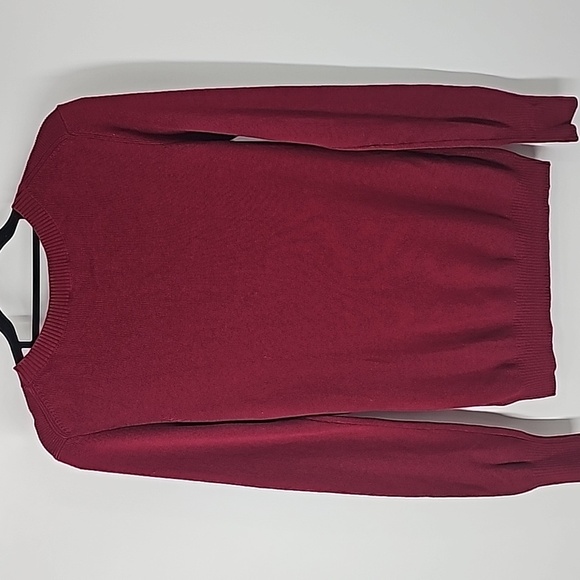 Express Cranberry Red Crew Neck Pullover Style Sweater w Ribbed Neck Wrist & Hem - Picture 8 of 10